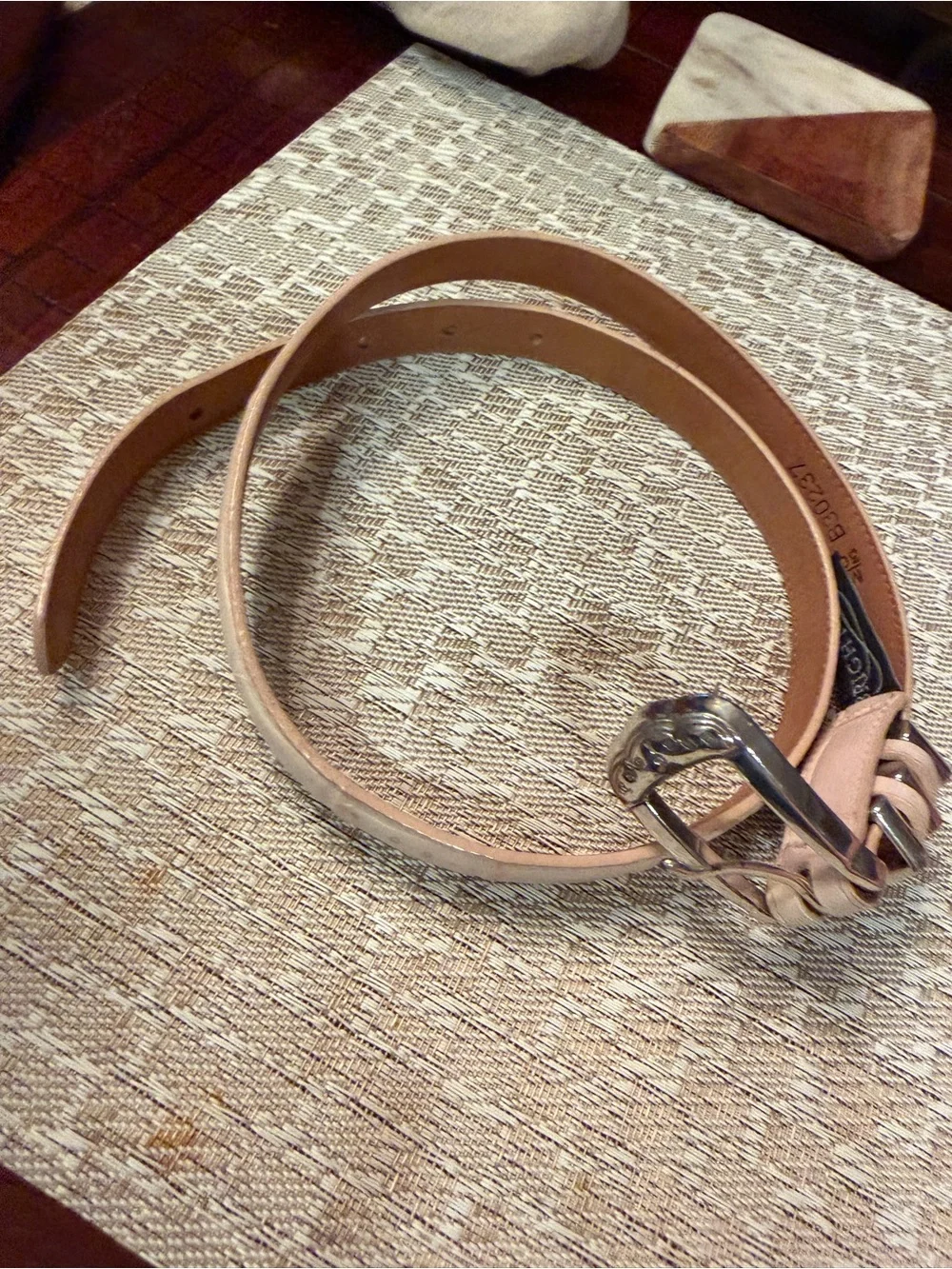 Brighton pale pink leather belt with golf dangling charms Sz M/30